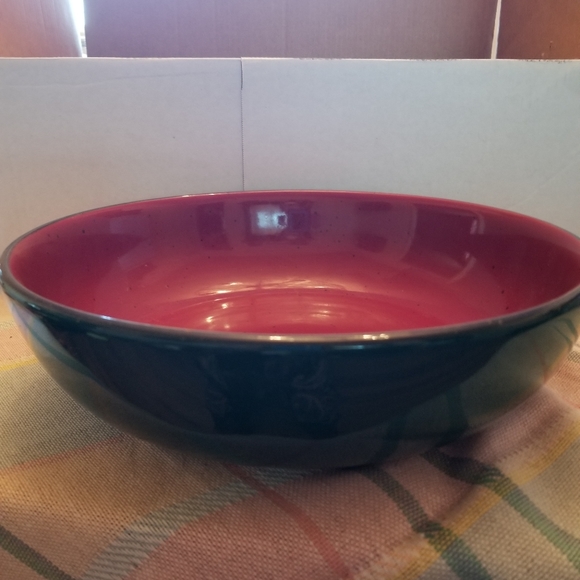 🔥BOGO🔥Stoneware Chip or fruit bowl - Picture 2 of 4